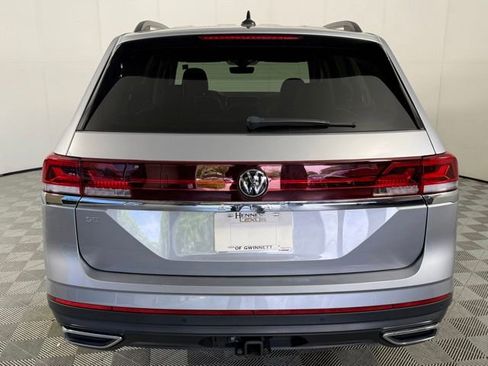 Used 2024 Volkswagen Atlas SE FWD image 7