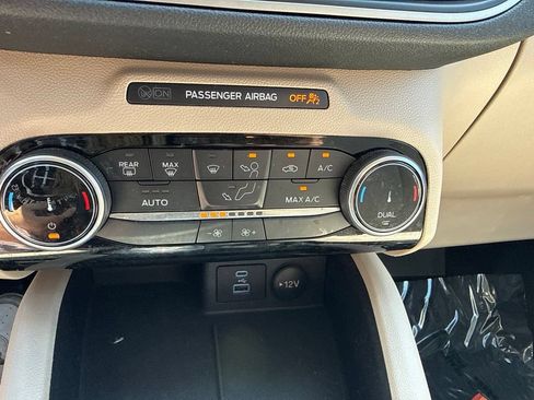 Used 2022 Ford Escape SE w/ Convenience Package AWD/4WD image 24