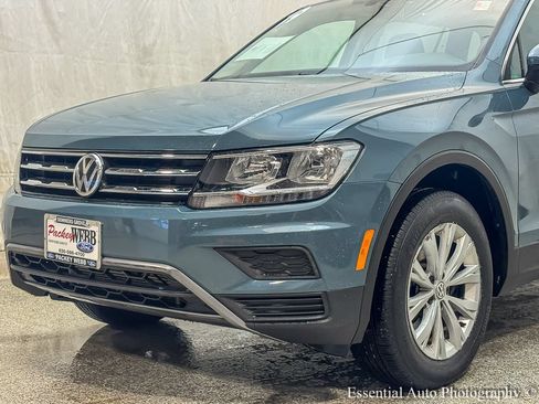 Used 2019 Volkswagen Tiguan SE w/ Panoramic Sunroof Package AWD/4WD image 3
