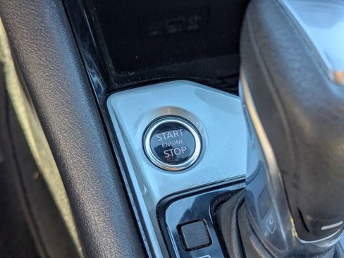 Used 2024 Nissan Altima 2.5 SV FWD image 15