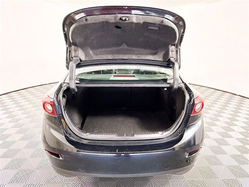 Used 2017 MAZDA MAZDA3 Touring image 34