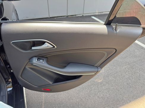 Used 2018 Mercedes-Benz CLA 250 4MATIC image 42