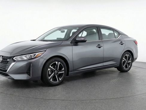 Used 2025 Nissan Sentra SV FWD image 3