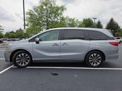 Certified 2024 Honda Odyssey EX-L image 17