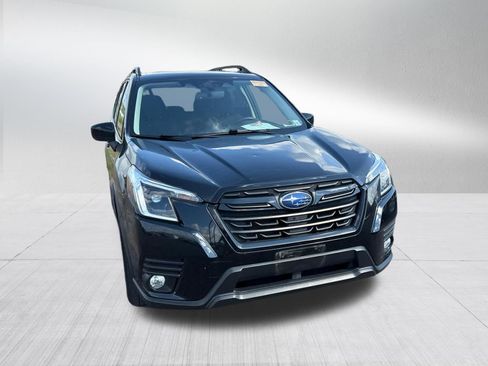 Used 2023 Subaru Forester Premium AWD/4WD image 3