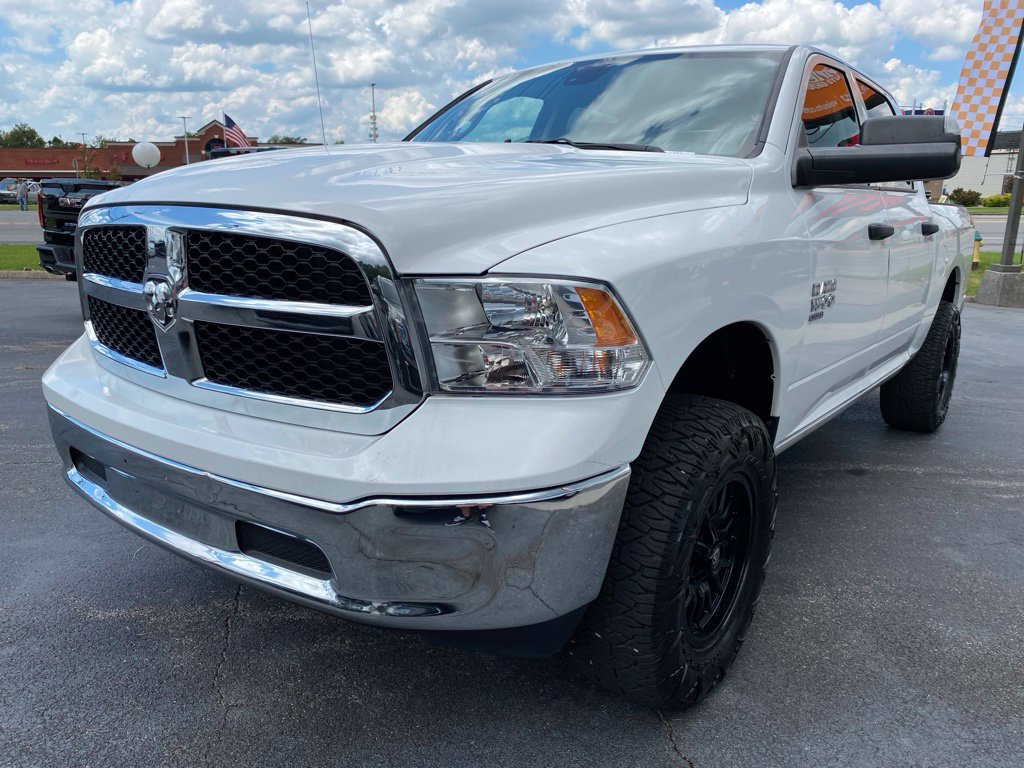 Used 2023 RAM 1500 Classic SLT w/ Trailer & Traction Group AWD/4WD image 4