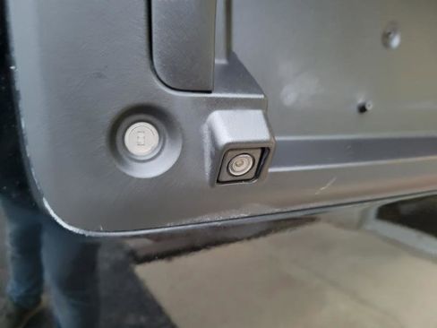 Used 2017 Chevrolet Express 3500 LT w/ LT Preferred Equipment Group image 18