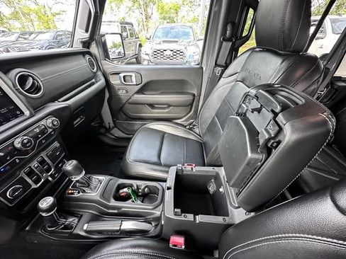 Used 2023 Jeep Wrangler Unlimited Sahara w/ Cold Weather Group AWD/4WD image 26
