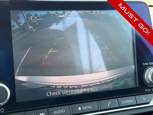 Used 2024 Nissan Altima 2.5 SV FWD image 18