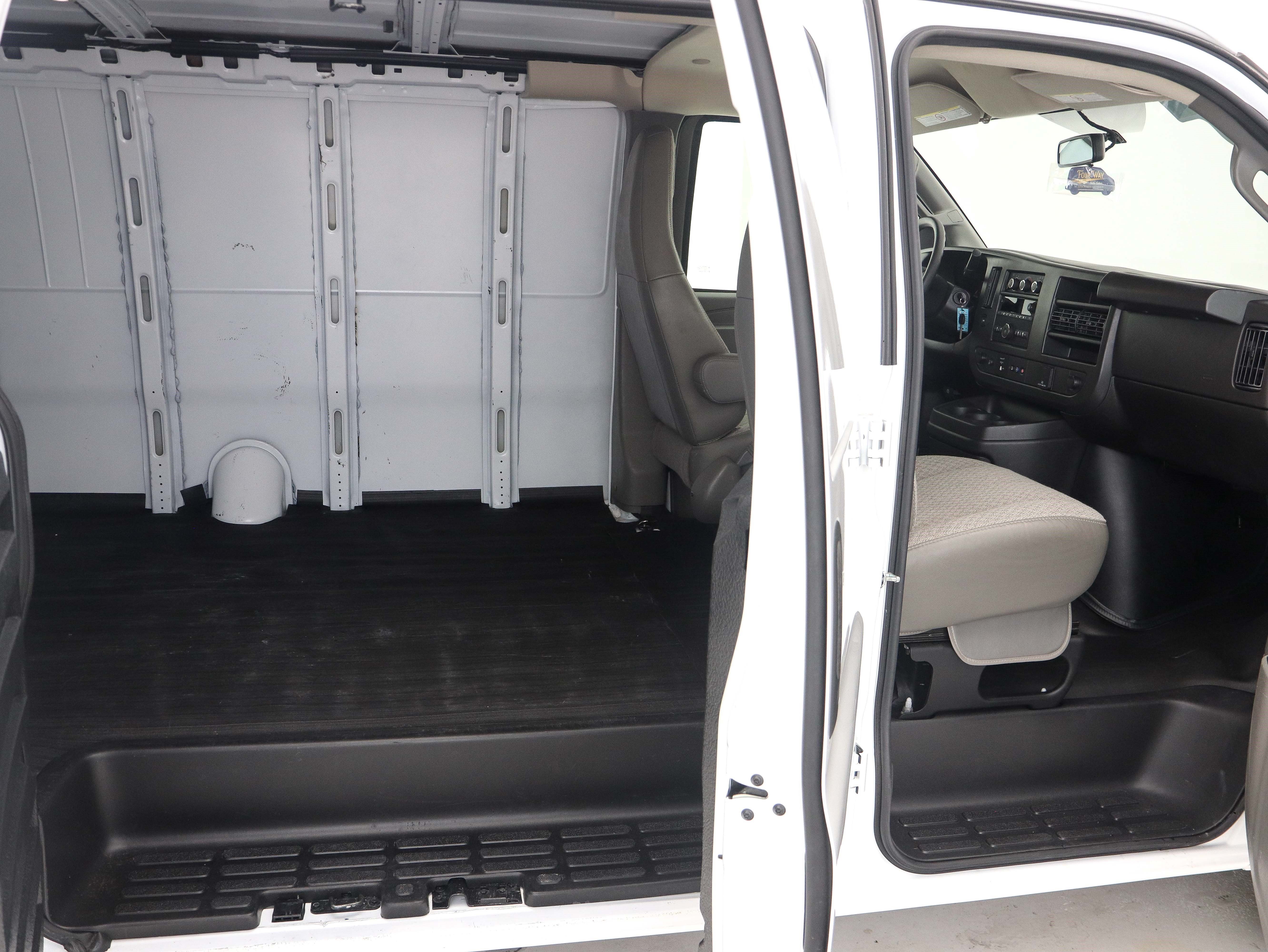 Used 2025 GMC Savana 2500 Extended w/ Driver Convenience Package RWD image 13