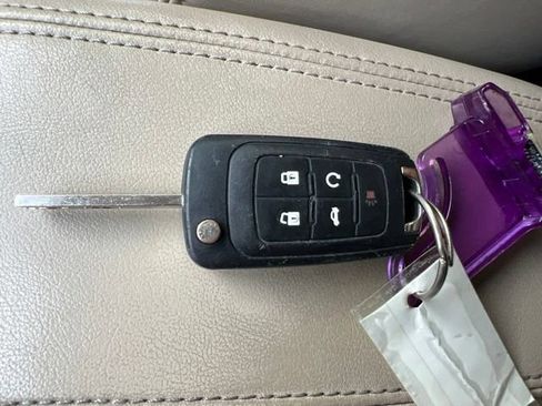 Used 2013 Buick Verano FWD image 34