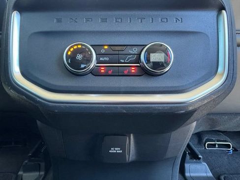 Used 2025 Ford Expedition Platinum AWD/4WD image 56