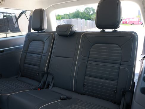 Used 2020 Lincoln Navigator L Black Label w/ Cargo Convenience Package AWD/4WD image 28