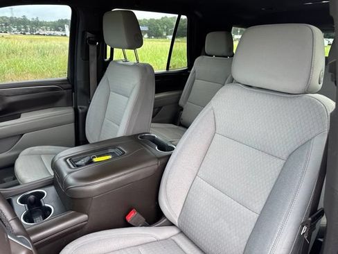 Used 2024 Chevrolet Tahoe LS RWD image 19