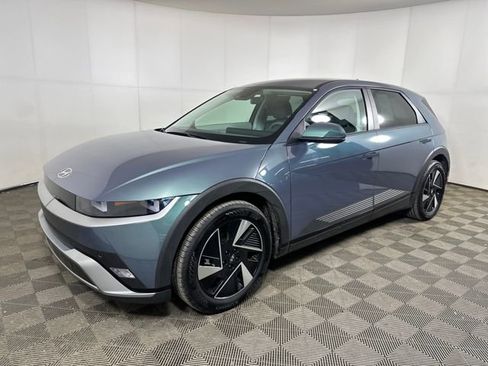 Used 2025 Hyundai Ioniq 5 SE image 7