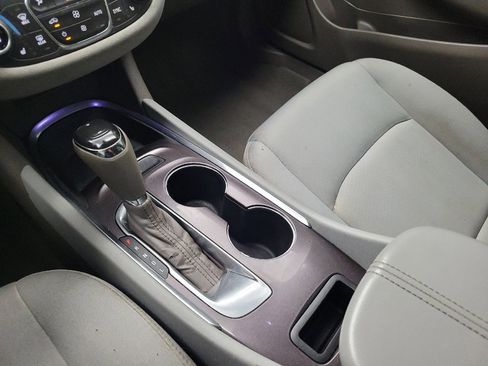 Used 2020 Chevrolet Malibu LT FWD image 26