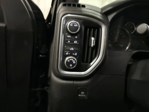 Used 2021 Chevrolet Silverado 1500 LT AWD/4WD image 36