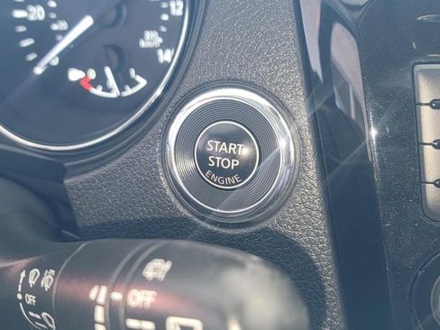 Used 2019 Nissan Rogue Sport SV w/ All-Weather Package image 18