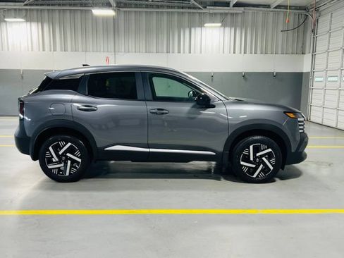 New 2026 Nissan Kicks SV FWD image 17