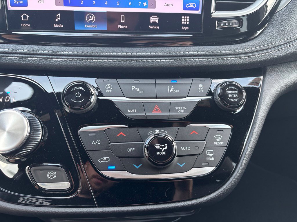 New 2027 Chrysler Pacifica Select FWD image 41
