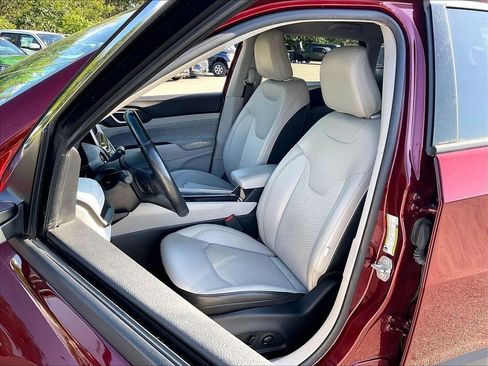 Used 2022 Jeep Compass Latitude w/ Convenience Group AWD/4WD image 9
