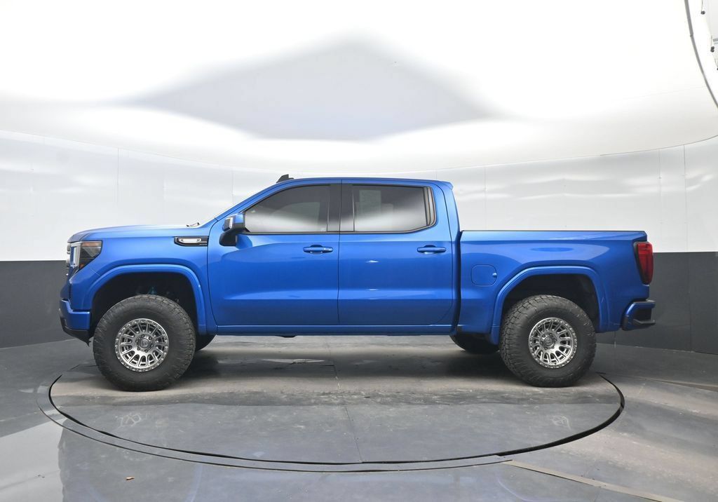Used 2022 GMC Sierra 1500 Elevation w/ Elevation Premium Package AWD/4WD image 3