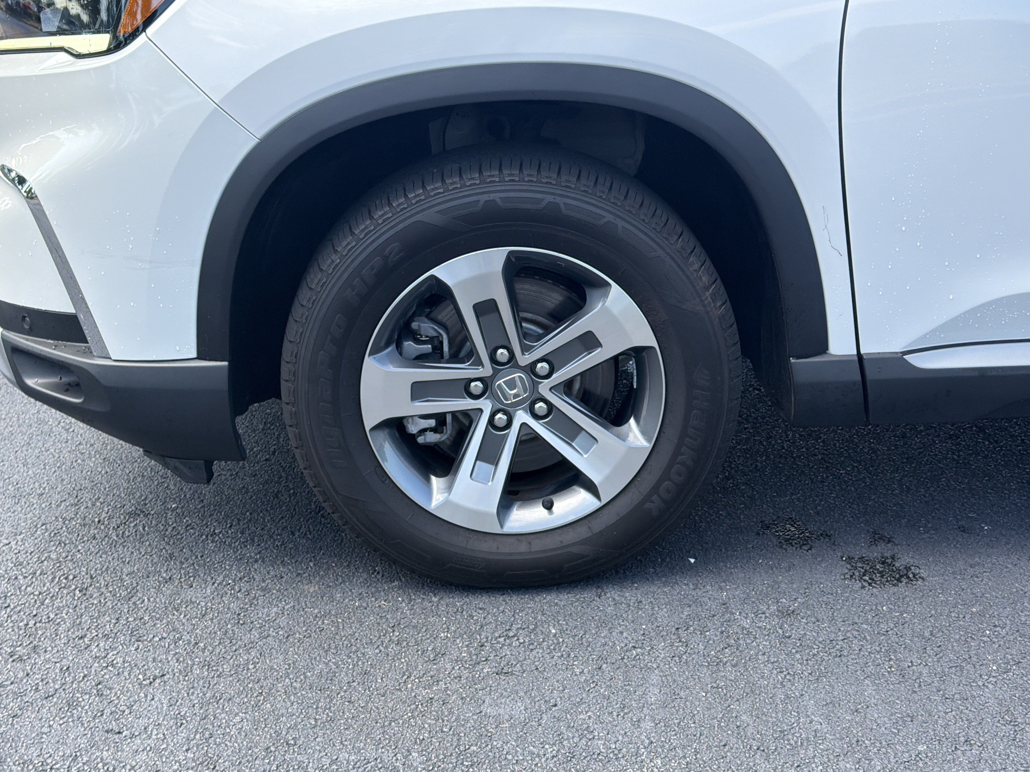 Used 2025 Honda Pilot EX-L image 32