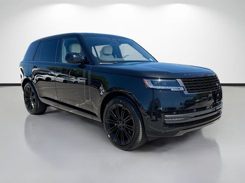 New 2026 Land Rover Range Rover Long Wheelbase SE image 7