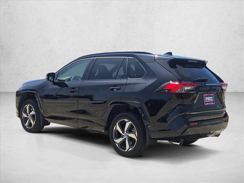 Used 2023 Toyota RAV4 SE w/ Weather & Moonroof Package AWD/4WD image 8