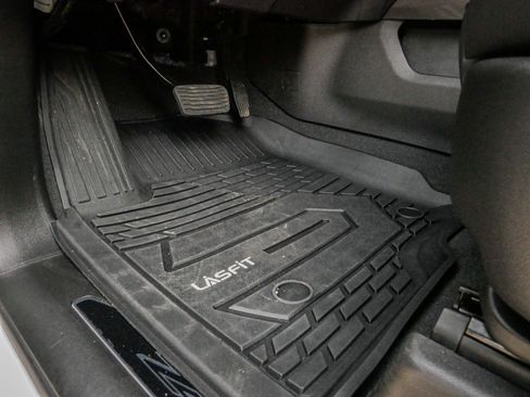 Used 2024 Chevrolet Silverado 1500 ZR2 image 17