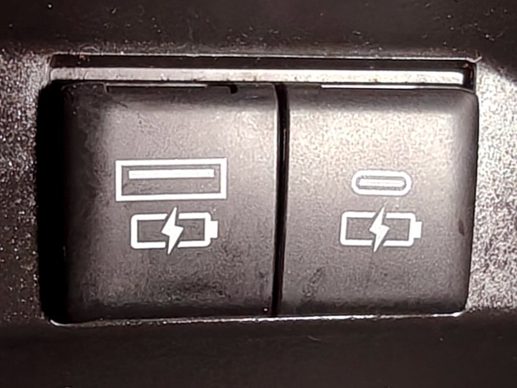 Used 2023 Toyota Camry SE FWD image 37