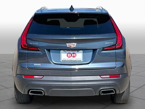 Used 2019 Cadillac XT4 Luxury w/ Cold Weather Package FWD image 5
