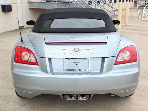 Used 2008 Chrysler Crossfire Limited image 19