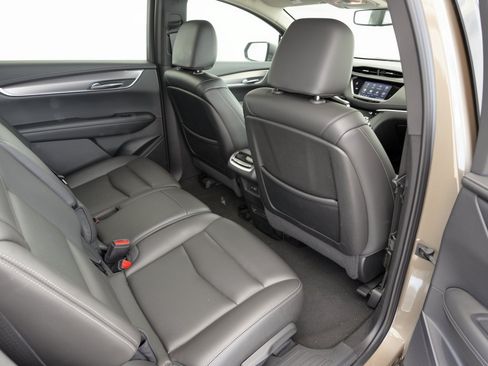 Used 2023 Cadillac XT6 Luxury FWD image 29