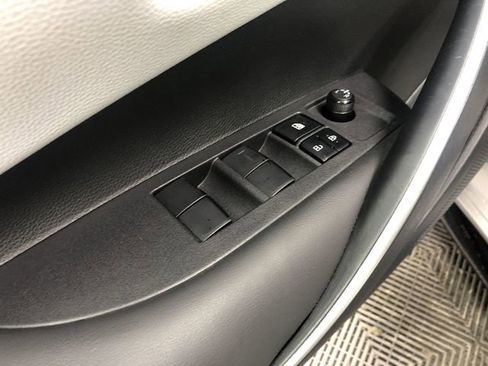 Used 2024 Toyota Corolla SE image 13