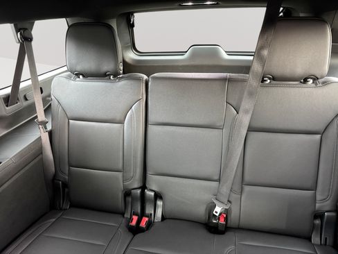 Used 2023 Chevrolet Suburban Z71 AWD/4WD image 27
