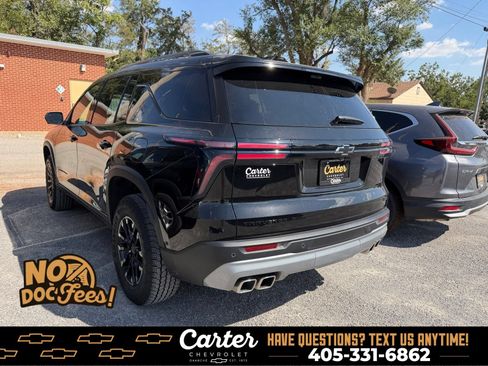 Used 2025 Chevrolet Traverse Z71 w/ Enhanced Driving Package AWD/4WD image 3