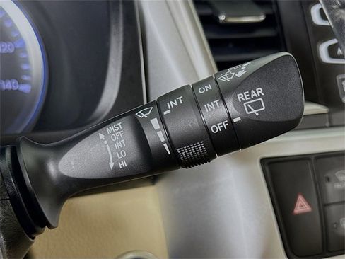 Used 2019 Toyota Highlander Limited image 16