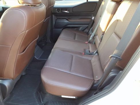 Used 2024 Toyota Land Cruiser image 7