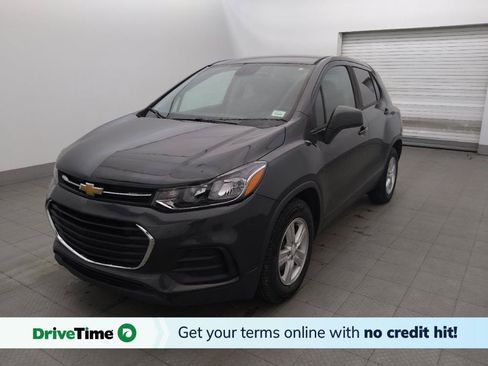 Used 2020 Chevrolet Trax LS w/ Tint and Cruise Package FWD image 1