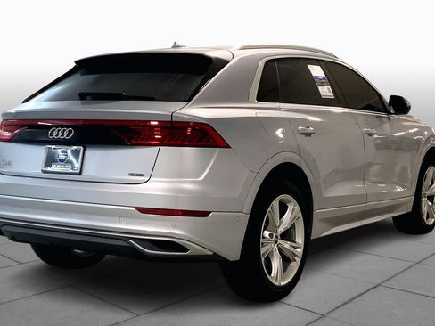 Used 2022 Audi Q8 Premium Plus image 12