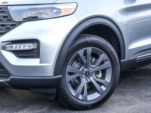Certified 2022 Ford Explorer XLT w/ Equipment Group 202A AWD/4WD image 3