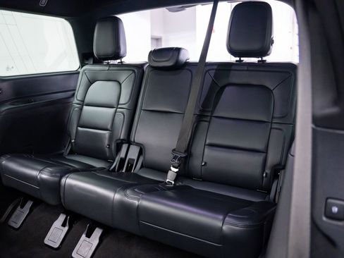Used 2024 Lincoln Navigator Reserve AWD/4WD image 18