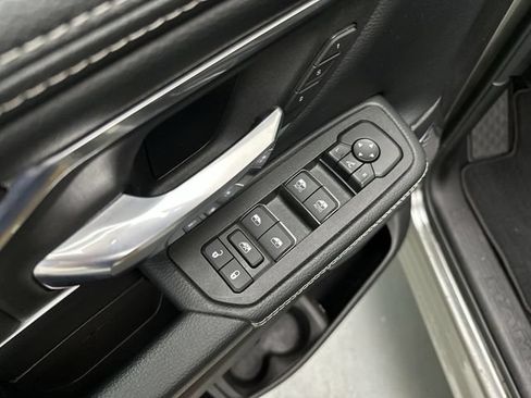 Used 2026 RAM 1500 Laramie AWD/4WD image 18