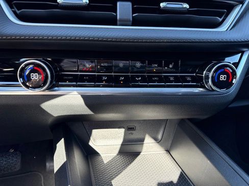 New 2026 Chevrolet Equinox LT image 22