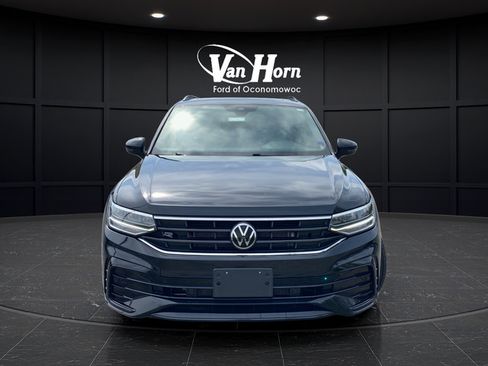 Used 2022 Volkswagen Tiguan SE R-Line AWD/4WD image 2