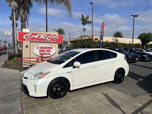 Used 2013 Toyota Prius Two image 5