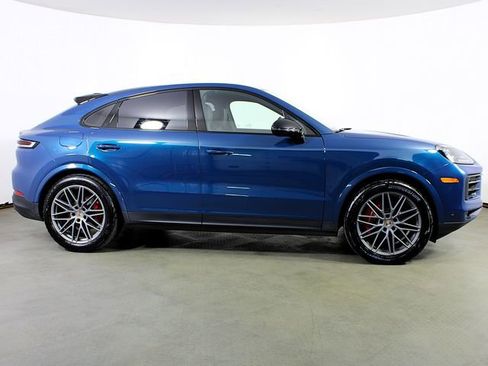 New 2026 Porsche Cayenne S AWD/4WD image 8