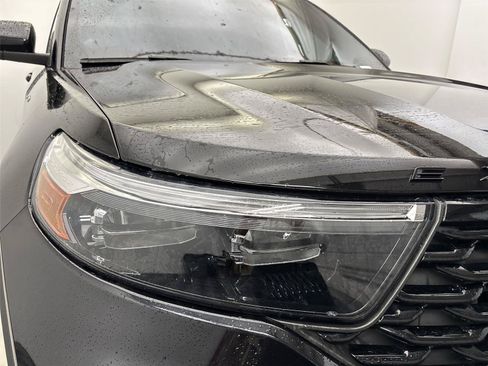 Used 2024 Ford Explorer ST-Line w/ Class IV Trailer Tow Package AWD/4WD image 18