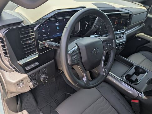 Used 2026 Chevrolet Silverado 2500 ZR2 w/ LPO, Dark Essentials Package AWD/4WD image 10